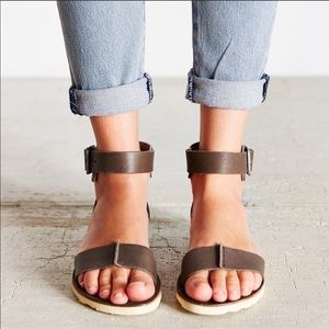 Reef Voyage Hi Sandals with Vibram soles